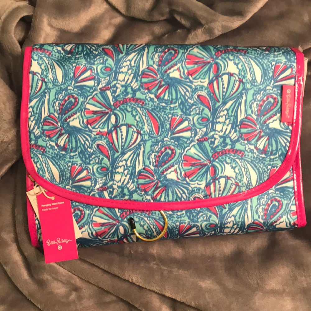 Exclusive Lilly Pulitzer Hanging Valet/Makeup Bag